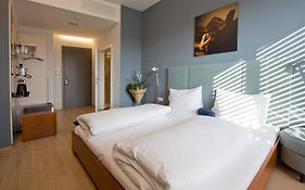 Hotel Lava Inn - 24 H Check-In - Naehe Lkh, Landeskrankenhaus, Feldbach